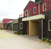 The Lakes Apartments