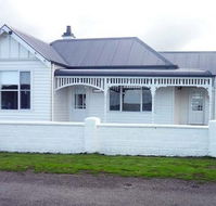 Calgary House  Cottage Accommodation - Nambucca Heads Accommodation
