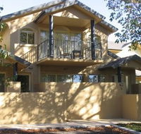 Falls Mountain Retreat - Nambucca Heads Accommodation