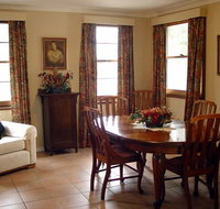 Pratically Lakeside B  B - Nambucca Heads Accommodation