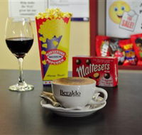Mansfield Armchair Cinema - Nambucca Heads Accommodation