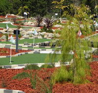 18 Hole Mini Golf - Club Husky - Nambucca Heads Accommodation