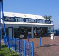 Innes Boatshed - Nambucca Heads Accommodation