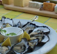 Oyster Shed on Wray Street - Nambucca Heads Accommodation