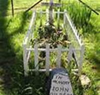 Johnny Gilberts Grave - Nambucca Heads Accommodation