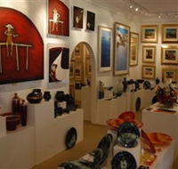 Articles Fine Art Gallery - Nambucca Heads Accommodation