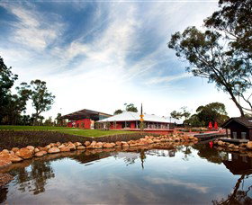 Savannah Visitor Plaza, Taronga Western Plains Zoo Dubbo - Nambucca Heads Accommodation 2