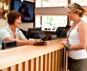Savannah Visitor Plaza, Taronga Western Plains Zoo Dubbo - Nambucca Heads Accommodation 6
