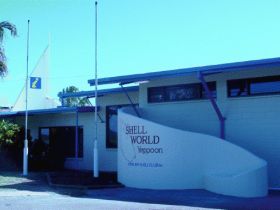 Shell World Yeppoon - Nambucca Heads Accommodation 0