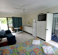 Tropical Palms Inn - Nambucca Heads Accommodation