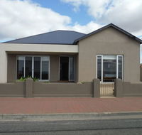 Stansbury Beach House - Nambucca Heads Accommodation