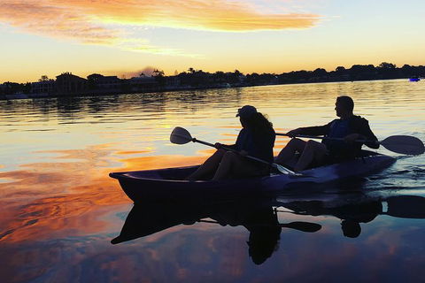 Surfers Paradise Sunset Kayak Tour - Nambucca Heads Accommodation 1