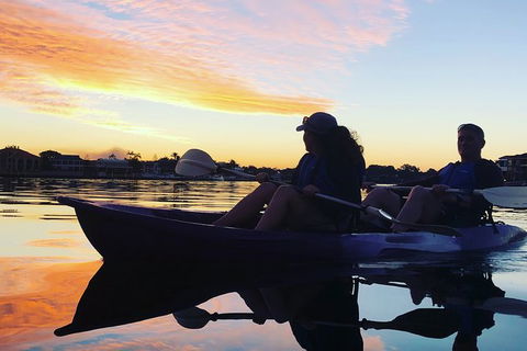 Surfers Paradise Sunset Kayak Tour - Nambucca Heads Accommodation 11