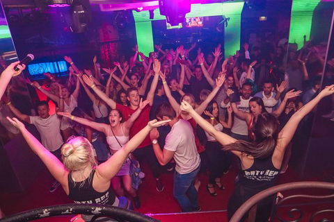 THE HANGOVER CRAWL - CLUB CRAWL SURFERS PARADISE - NIGHTLIFE - CLUBBING - Nambucca Heads Accommodation 1