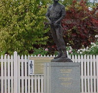 Alexander Cameron Statue - Nambucca Heads Accommodation