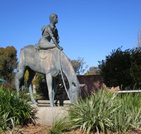 Dorothea Mackellar Memorial Statue - Nambucca Heads Accommodation
