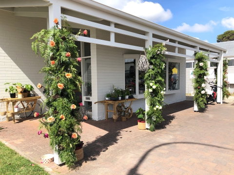Robe Flower School - Nambucca Heads Accommodation 1