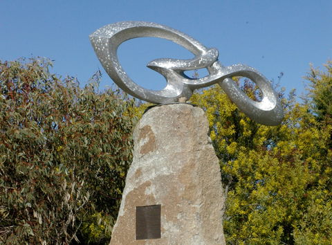 The Glen And Southern Cross Constellation Sculptures - Nambucca Heads Accommodation 0