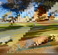 Queen Square Moonta - Nambucca Heads Accommodation