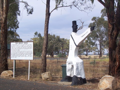 The Henty Man - Nambucca Heads Accommodation 1