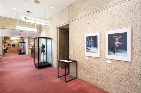 Tony Gould Gallery - Nambucca Heads Accommodation 0