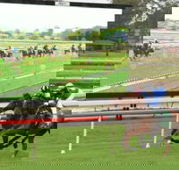 Manning Valley Race Club - Nambucca Heads Accommodation