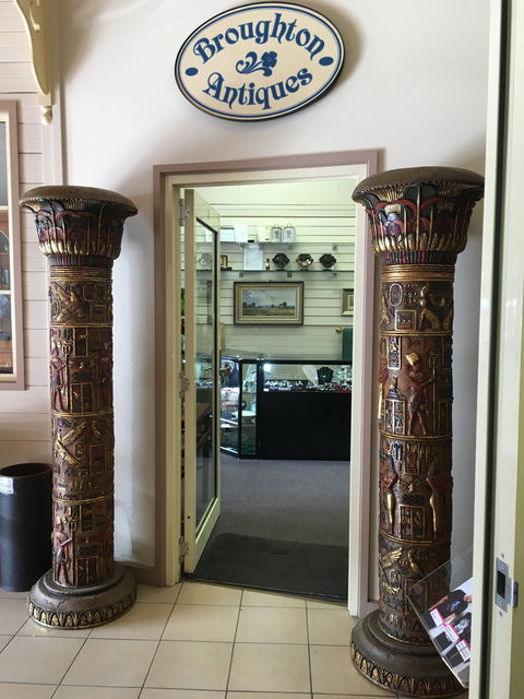 Broughton Antiques - Nambucca Heads Accommodation 1