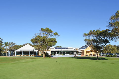 Hawks Nest Golf Club - Nambucca Heads Accommodation 0