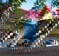 Meeniyan Square - Nambucca Heads Accommodation
