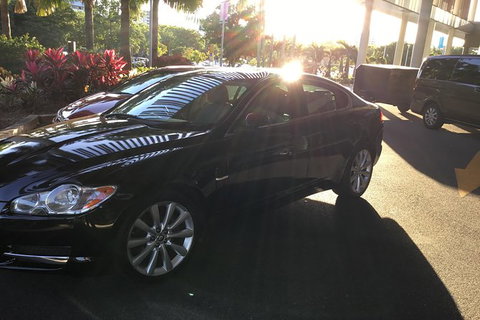 Jaguar Limousine Transfer Cairns Airport To City Or Return - Nambucca Heads Accommodation 3