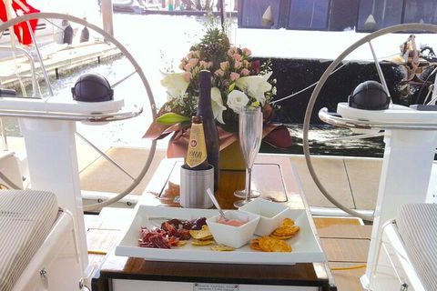 Sailing Curlew Escape On Moreton Bay - Nambucca Heads Accommodation 1