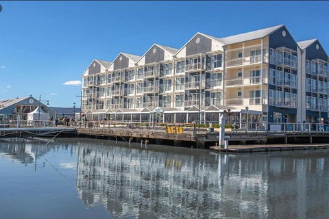 3.5 Hours Walking Guided Tour Of Launceston Highlights - Nambucca Heads Accommodation 2