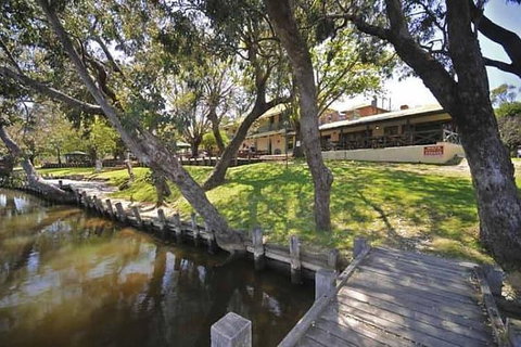 Cruise + A Winery Or Brewery Scenic Tour - Nambucca Heads Accommodation 6