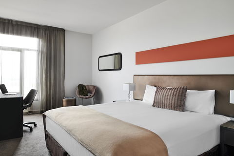 Melbourne Dandenong Central Apartment - Nambucca Heads Accommodation 6