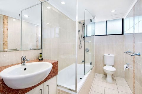 ULTIQA Beach Haven At Broadbeach - Nambucca Heads Accommodation 3
