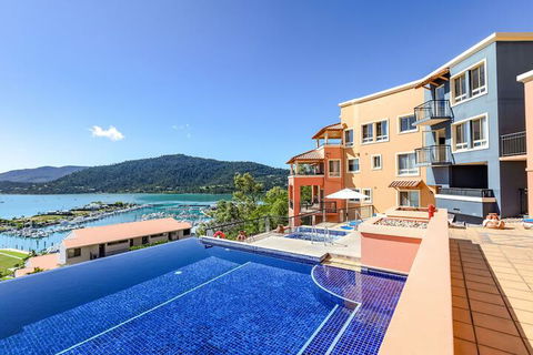 Martinique Whitsunday - Nambucca Heads Accommodation 4