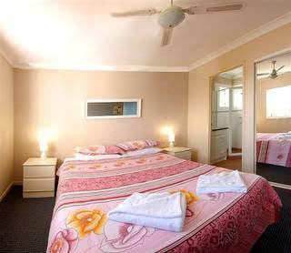 Shaz Maisons Apartments - Nambucca Heads Accommodation 1