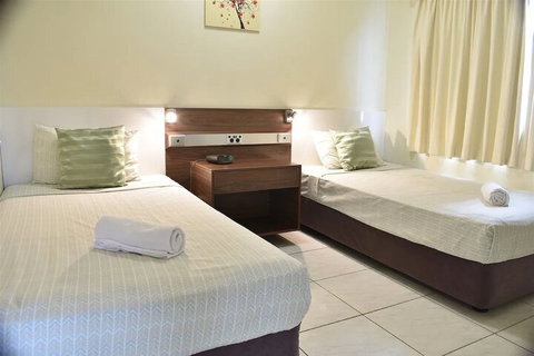 Tradewinds McLeod Holiday Apartments - Nambucca Heads Accommodation 5