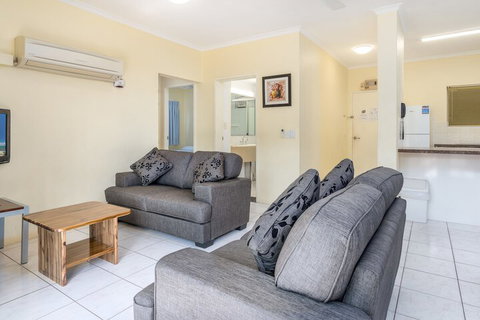 Tradewinds McLeod Holiday Apartments - Nambucca Heads Accommodation 6