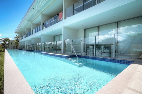 Pool Port Douglas - Nambucca Heads Accommodation 6