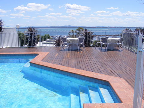 Nelson Towers Motel & Apartments - Nambucca Heads Accommodation 0