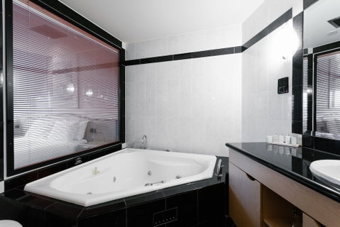Lakes Hotel - Nambucca Heads Accommodation 2