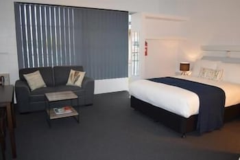 Penguin Seaside Motel - Nambucca Heads Accommodation 2