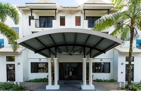 Cairns Queens Court - Nambucca Heads Accommodation 1