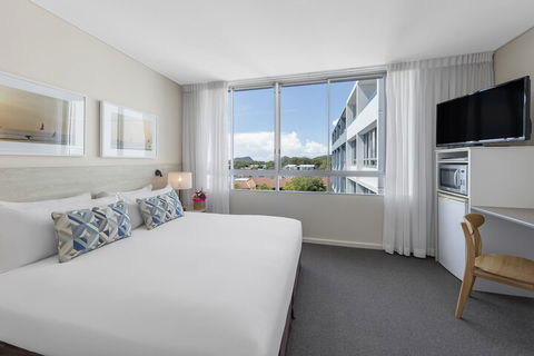 Oaks Nelson Bay Lure Suites - Nambucca Heads Accommodation 7