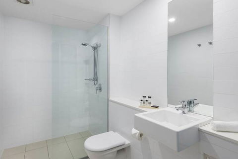 Oaks Nelson Bay Lure Suites - Nambucca Heads Accommodation 5