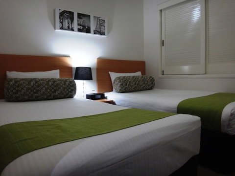 Quest On Story Bridge - Nambucca Heads Accommodation 5