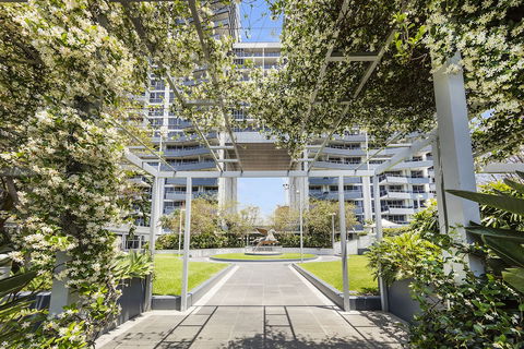 Meriton Suites Broadbeach, Gold Coast - Nambucca Heads Accommodation 3