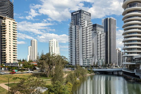 Meriton Suites Broadbeach, Gold Coast - Nambucca Heads Accommodation 2