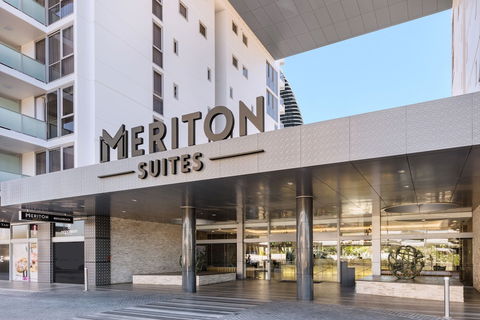 Meriton Suites Broadbeach, Gold Coast - Nambucca Heads Accommodation 1